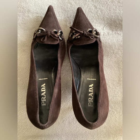 Prada Ladies Suede Pumps - Picture 3 of 15